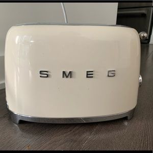 Smeg 50's Retro Style Aesthetic 2 Slice Toaster [Cream]